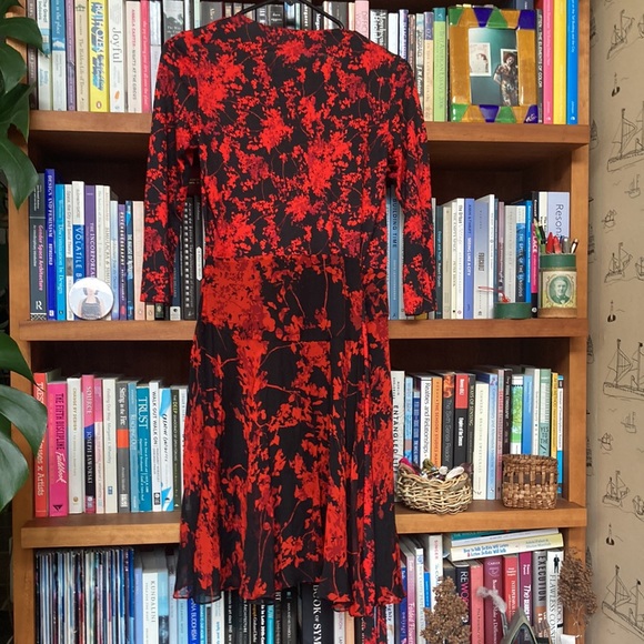 DIANE VON FURSTENBURG Irina silk wrap dress size 2 - Picture 9 of 16